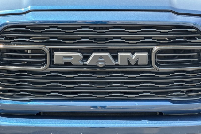 Ram 3500 Vehicle Full-screen Gallery Image 41