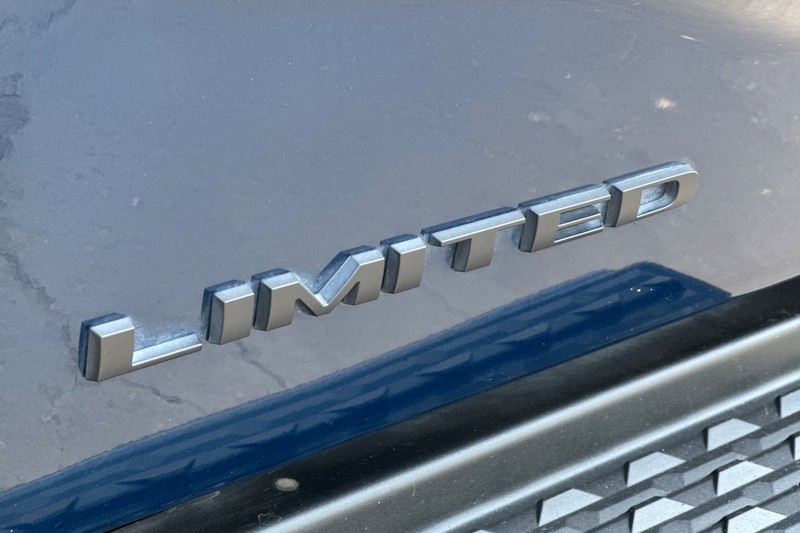 Ram 3500 Vehicle Full-screen Gallery Image 45