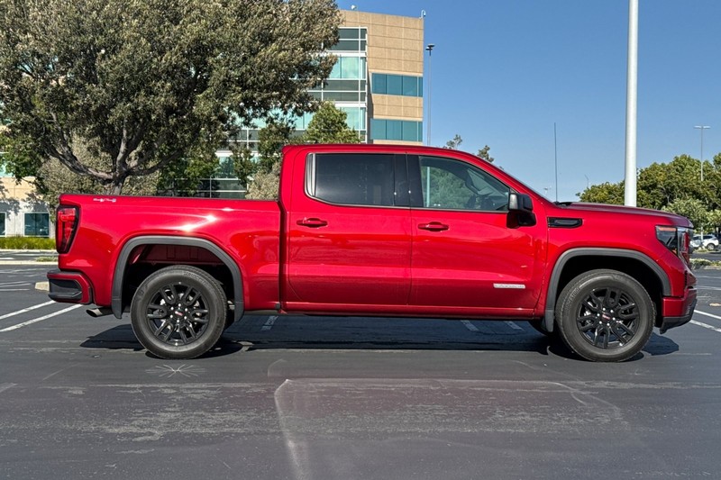 GMC Sierra 1500 Vehicle Full-screen Gallery Image 03