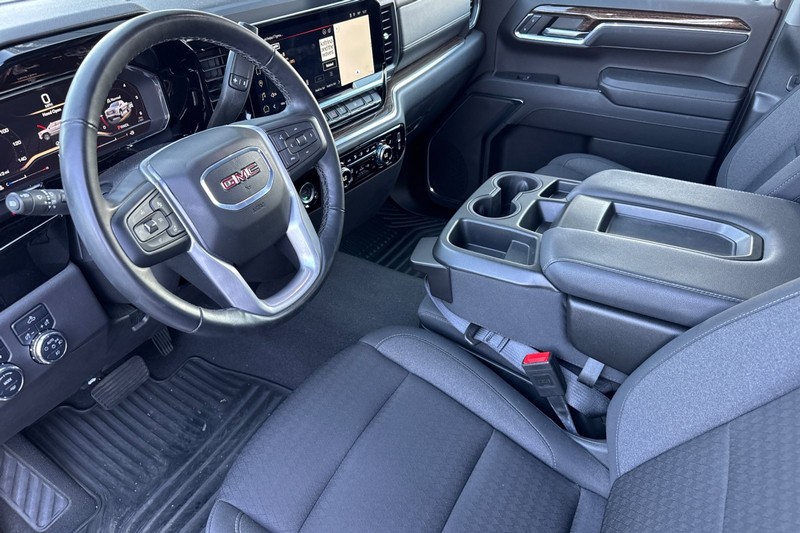 GMC Sierra 1500 Vehicle Full-screen Gallery Image 10