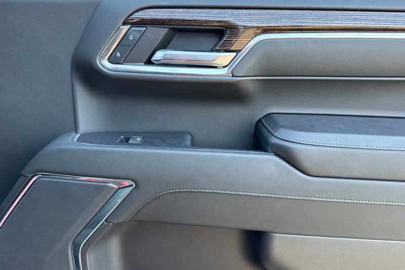 GMC Sierra 1500 Vehicle Full-screen Gallery Image 21