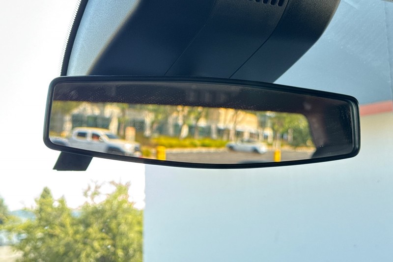 GMC Sierra 1500 Vehicle Full-screen Gallery Image 25