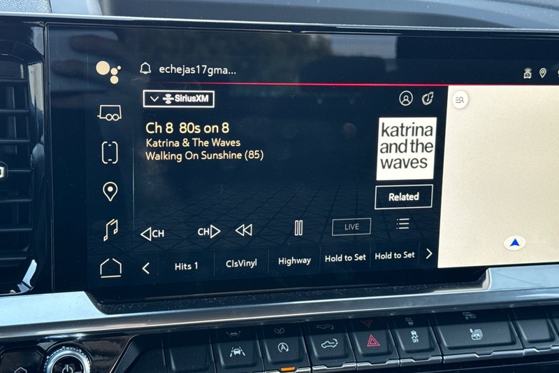 GMC Sierra 1500 Vehicle Full-screen Gallery Image 26