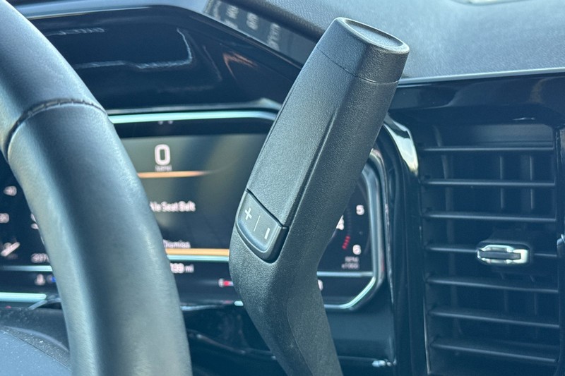 GMC Sierra 1500 Vehicle Full-screen Gallery Image 33