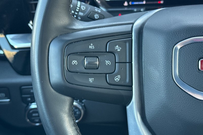 GMC Sierra 1500 Vehicle Full-screen Gallery Image 36