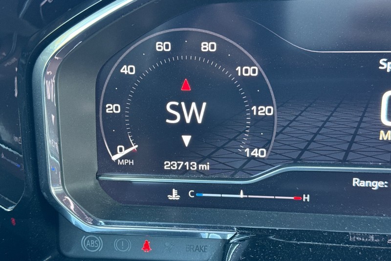 GMC Sierra 1500 Vehicle Full-screen Gallery Image 40