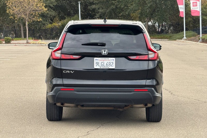 Honda CR-V Vehicle Full-screen Gallery Image 05