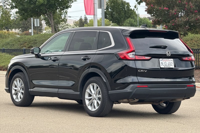 Honda CR-V Vehicle Full-screen Gallery Image 06