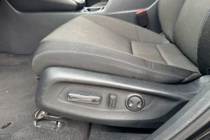 Honda CR-V Vehicle Full-screen Gallery Image 13