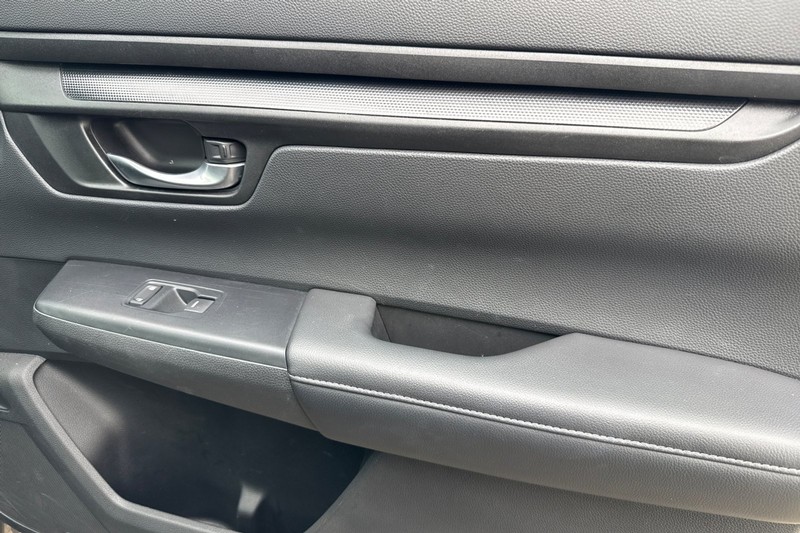 Honda CR-V Vehicle Full-screen Gallery Image 21