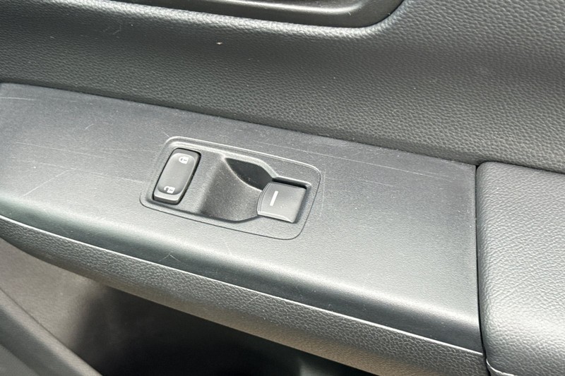 Honda CR-V Vehicle Full-screen Gallery Image 22