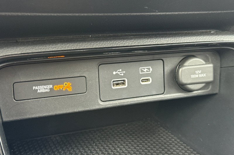 Honda CR-V Vehicle Full-screen Gallery Image 31