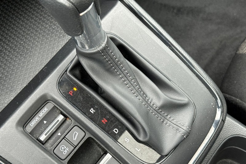 Honda CR-V Vehicle Full-screen Gallery Image 33