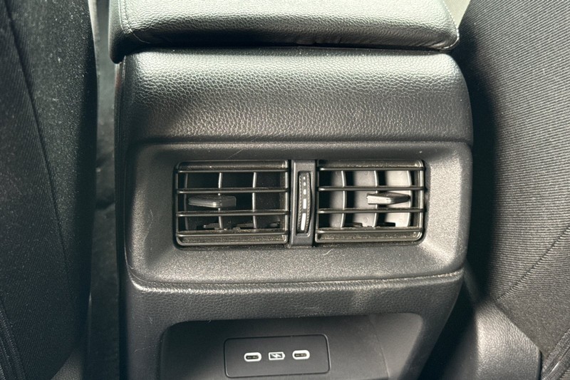 Honda CR-V Vehicle Full-screen Gallery Image 43