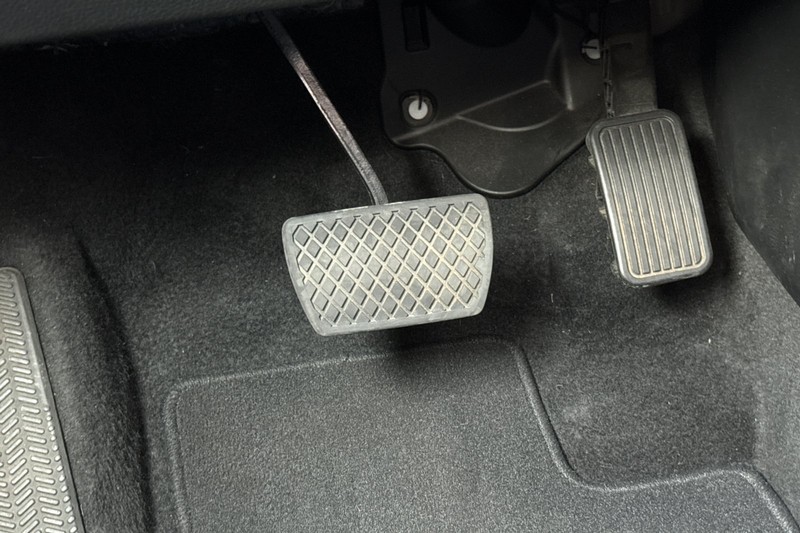 Honda CR-V Vehicle Full-screen Gallery Image 44