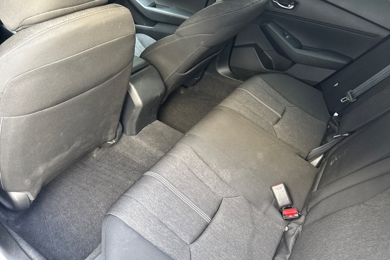 Honda Accord Hybrid Vehicle Full-screen Gallery Image 14