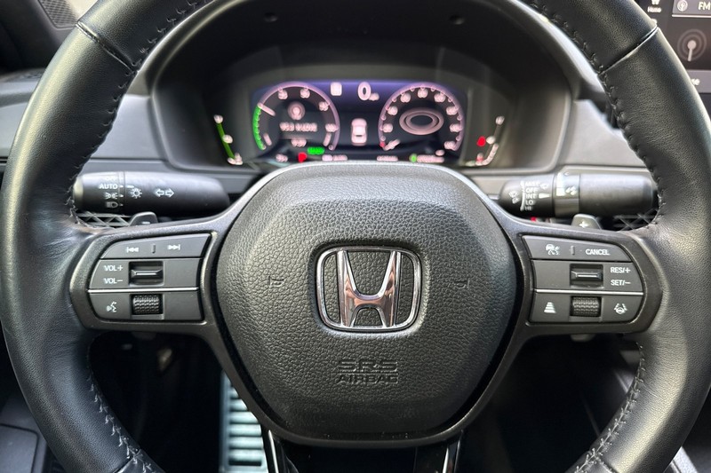 Honda Accord Hybrid Vehicle Full-screen Gallery Image 34