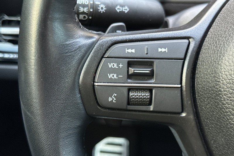 Honda Accord Hybrid Vehicle Full-screen Gallery Image 35