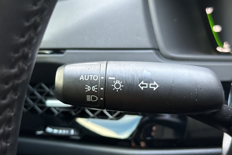 Honda Accord Hybrid Vehicle Full-screen Gallery Image 36