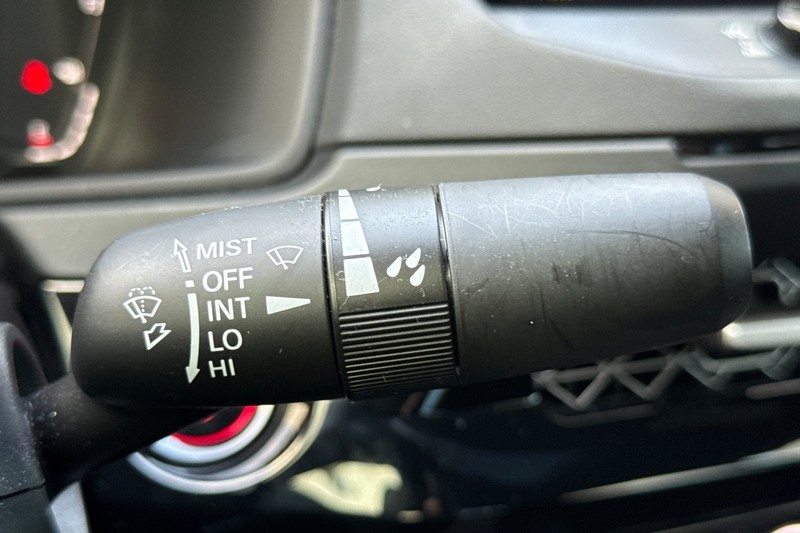 Honda Accord Hybrid Vehicle Full-screen Gallery Image 38