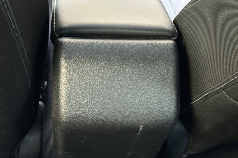 Honda Accord Hybrid Vehicle Full-screen Gallery Image 42