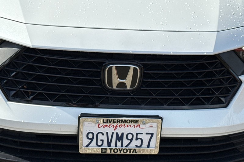 Honda Accord Hybrid Vehicle Full-screen Gallery Image 46