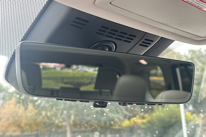 Toyota Grand Highlander Vehicle Full-screen Gallery Image 26