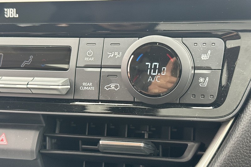 Toyota Grand Highlander Vehicle Full-screen Gallery Image 31