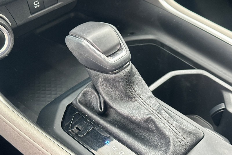 Toyota Grand Highlander Vehicle Full-screen Gallery Image 35