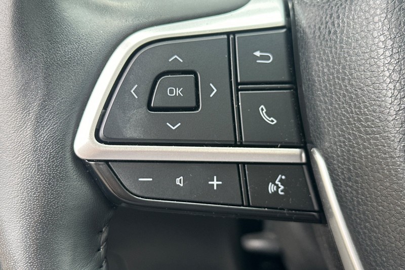 Toyota Grand Highlander Vehicle Full-screen Gallery Image 38