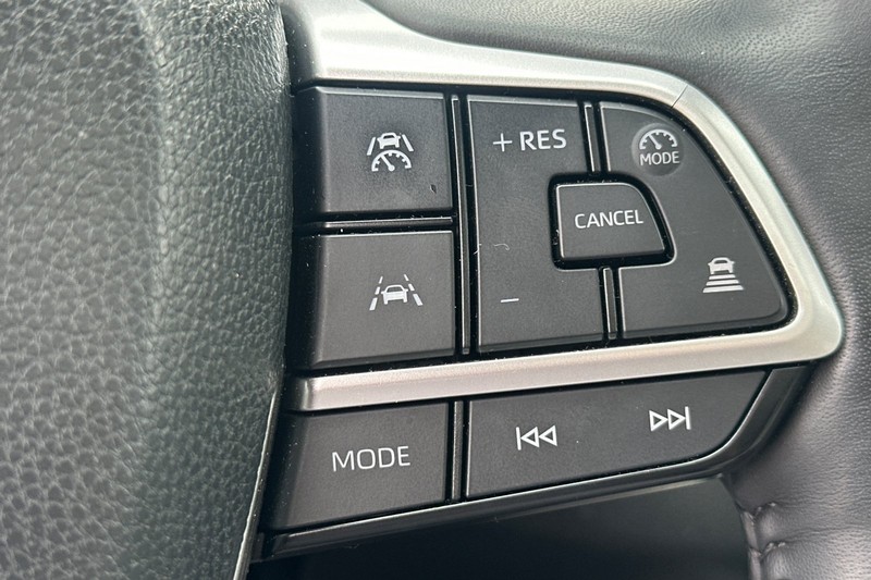 Toyota Grand Highlander Vehicle Full-screen Gallery Image 40