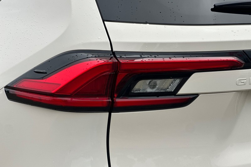 Toyota Grand Highlander Vehicle Full-screen Gallery Image 50