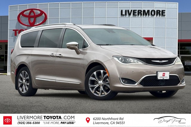 more details - chrysler pacifica
