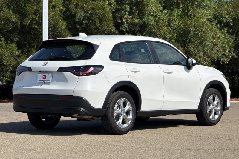 Honda HR-V Vehicle Full-screen Gallery Image 04