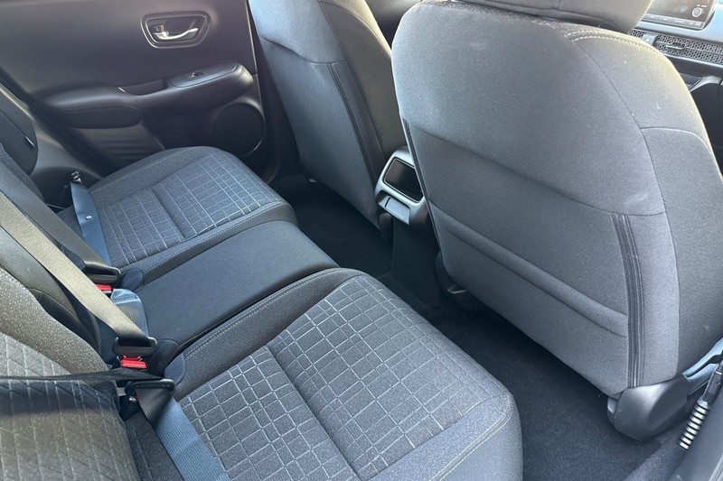 Honda HR-V Vehicle Full-screen Gallery Image 18