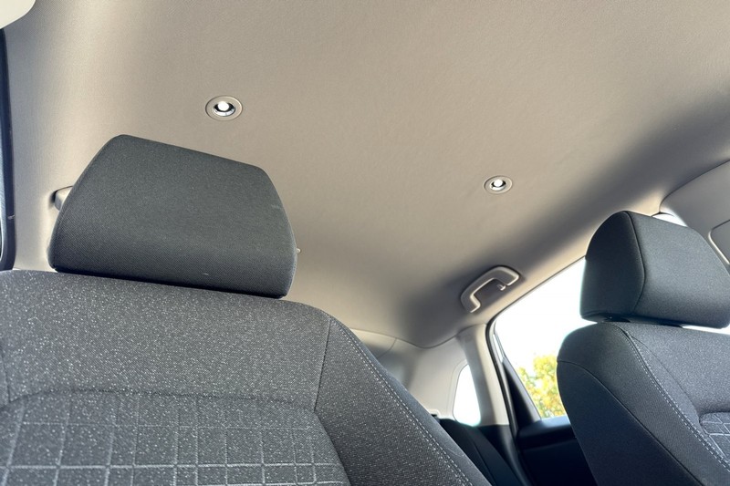 Honda HR-V Vehicle Full-screen Gallery Image 20