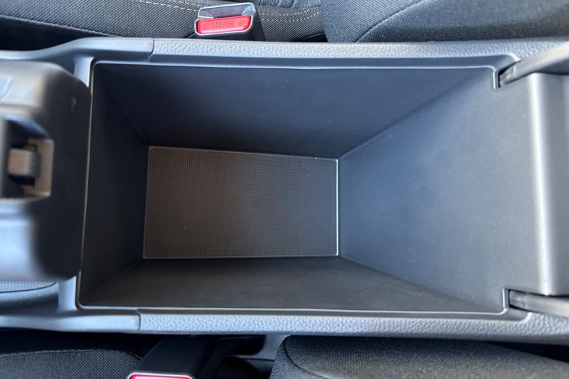 Honda HR-V Vehicle Full-screen Gallery Image 31