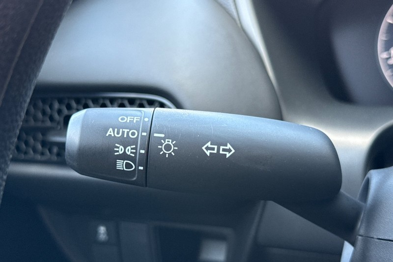 Honda HR-V Vehicle Full-screen Gallery Image 36