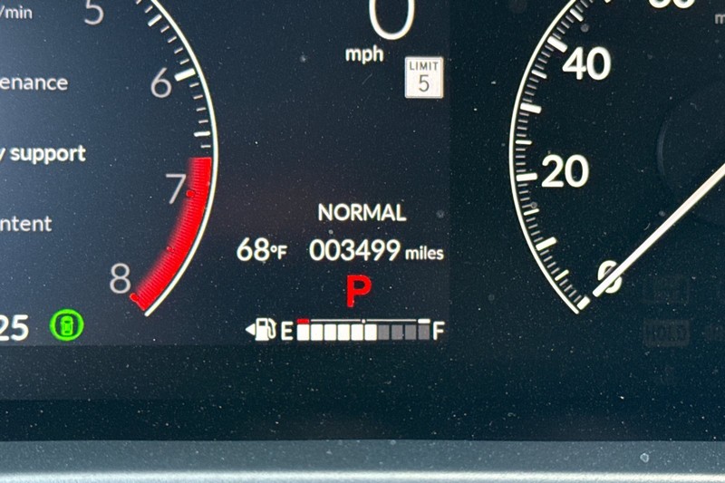 Honda HR-V Vehicle Full-screen Gallery Image 40