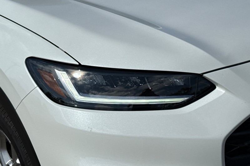 Honda HR-V Vehicle Full-screen Gallery Image 44