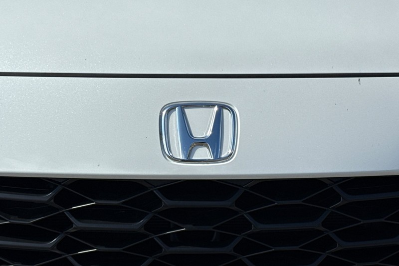 Honda HR-V Vehicle Full-screen Gallery Image 45