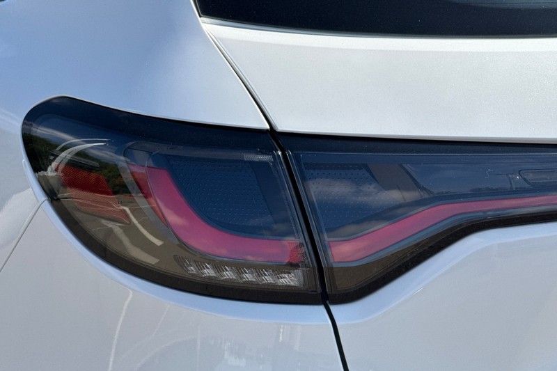 Honda HR-V Vehicle Full-screen Gallery Image 46