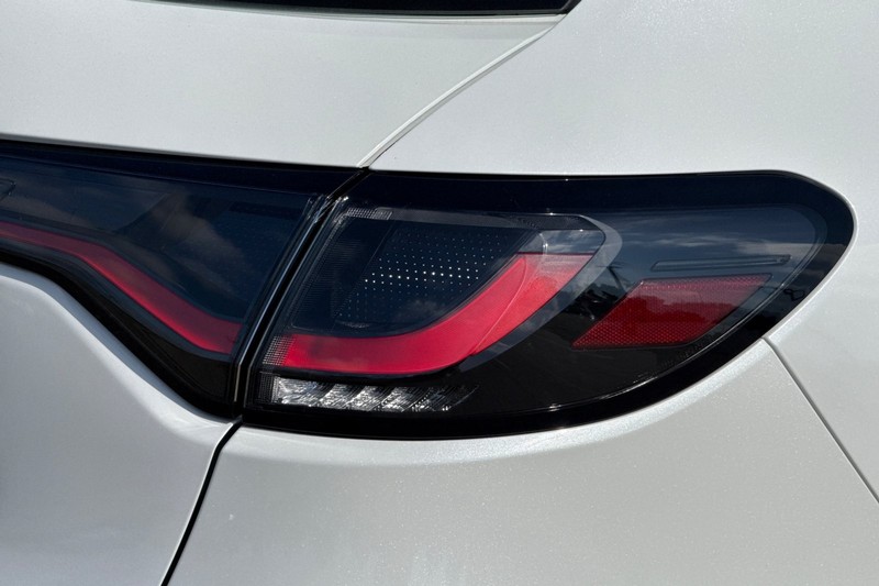 Honda HR-V Vehicle Full-screen Gallery Image 48