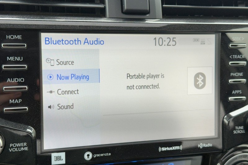 Toyota 4Runner Vehicle Full-screen Gallery Image 25