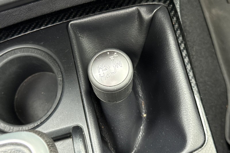 Toyota 4Runner Vehicle Full-screen Gallery Image 31