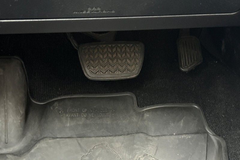 Toyota 4Runner Vehicle Full-screen Gallery Image 44