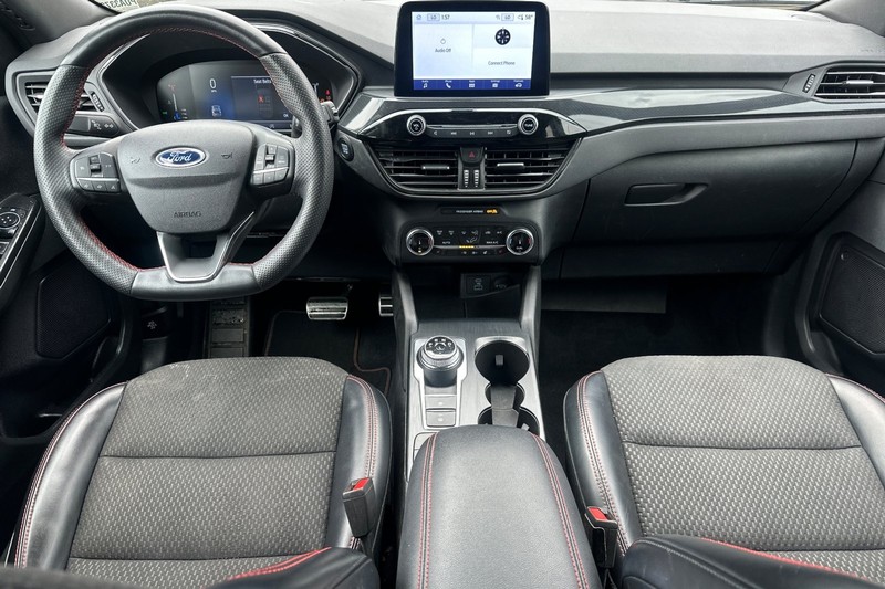 Ford Escape Vehicle Full-screen Gallery Image 15
