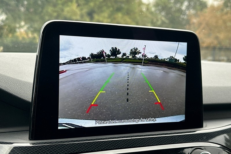 Ford Escape Vehicle Full-screen Gallery Image 27