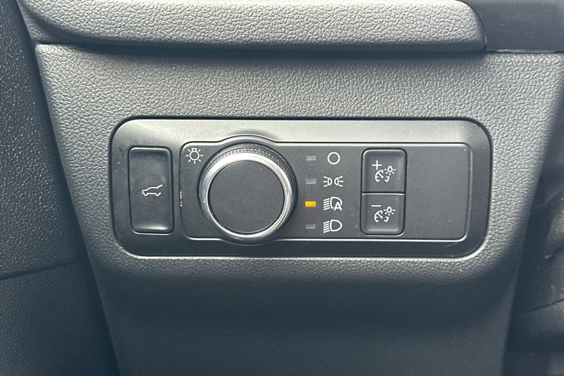 Ford Escape Vehicle Full-screen Gallery Image 43