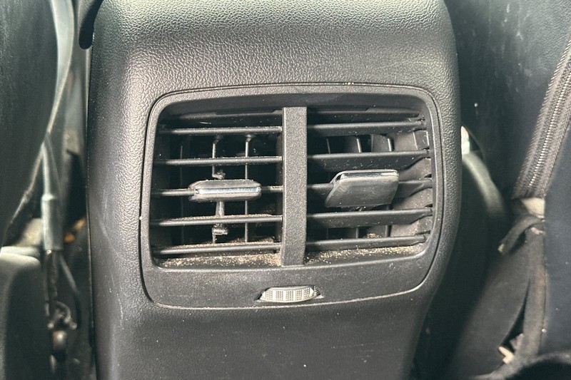 Ford Escape Vehicle Full-screen Gallery Image 44